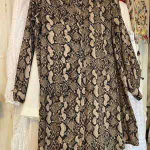 CLEARANCE SALE python print short shirt dress